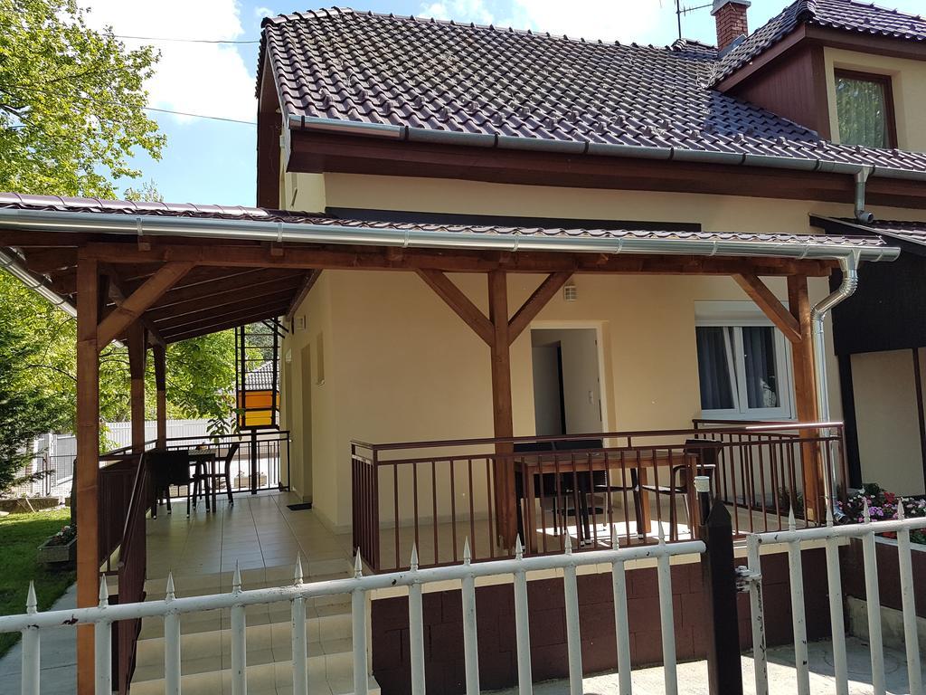 Táncsics Vendégház Siófok Exterior foto